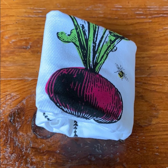 🐝 New ‘You Look Radishing’ Kitchen Towel - Picture 8 of 8